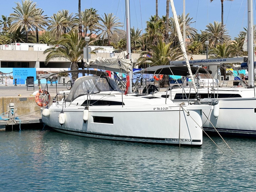 beneteau-oceanis-30.1-tempus-ii